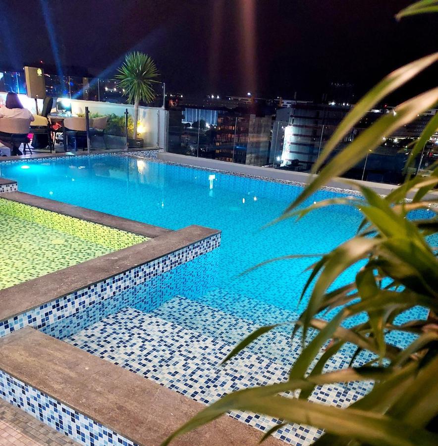 El Vistra Hotel Angeles Exterior photo