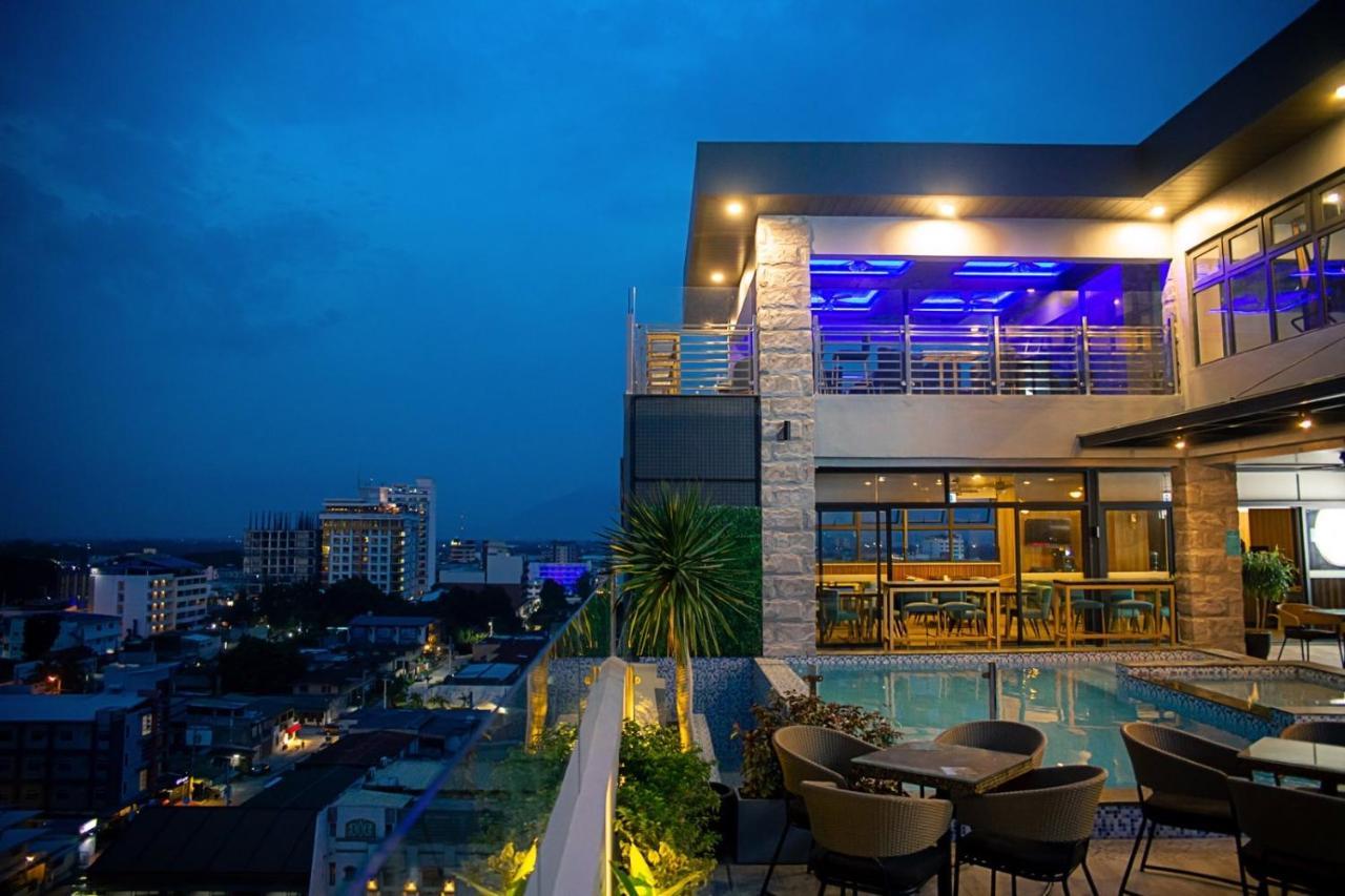 El Vistra Hotel Angeles Exterior photo