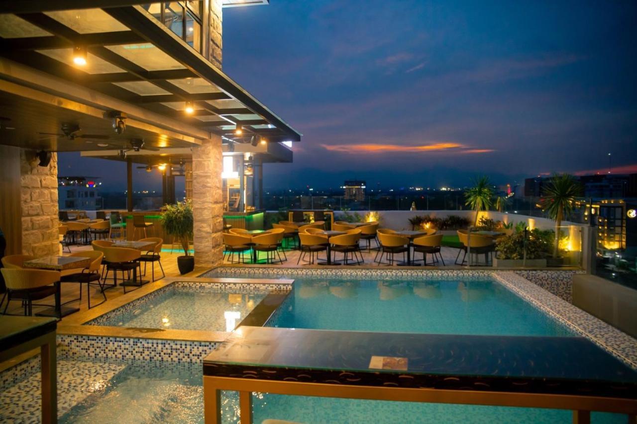 El Vistra Hotel Angeles Exterior photo