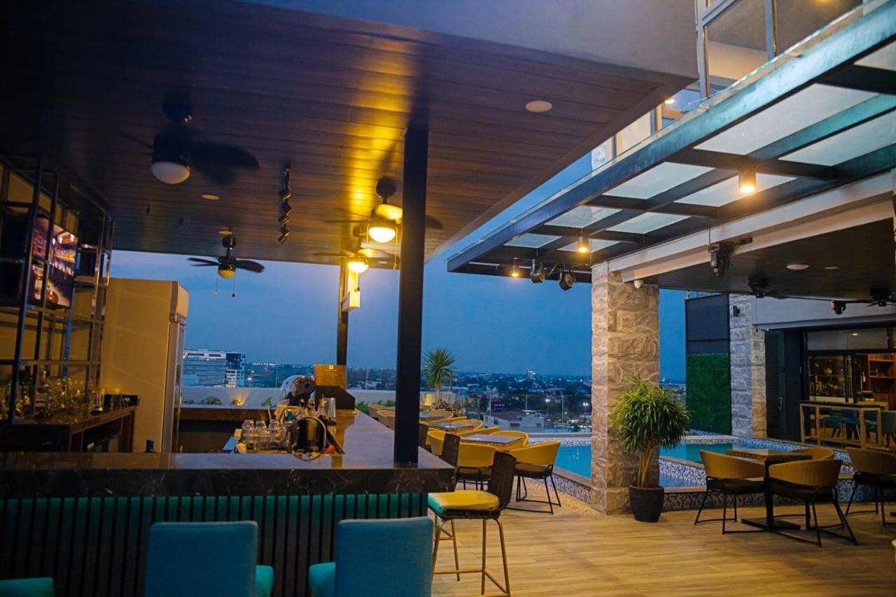 El Vistra Hotel Angeles Exterior photo