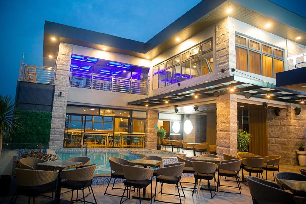 El Vistra Hotel Angeles Exterior photo
